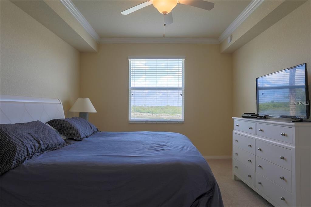 Home in BRADENTON — photo 11