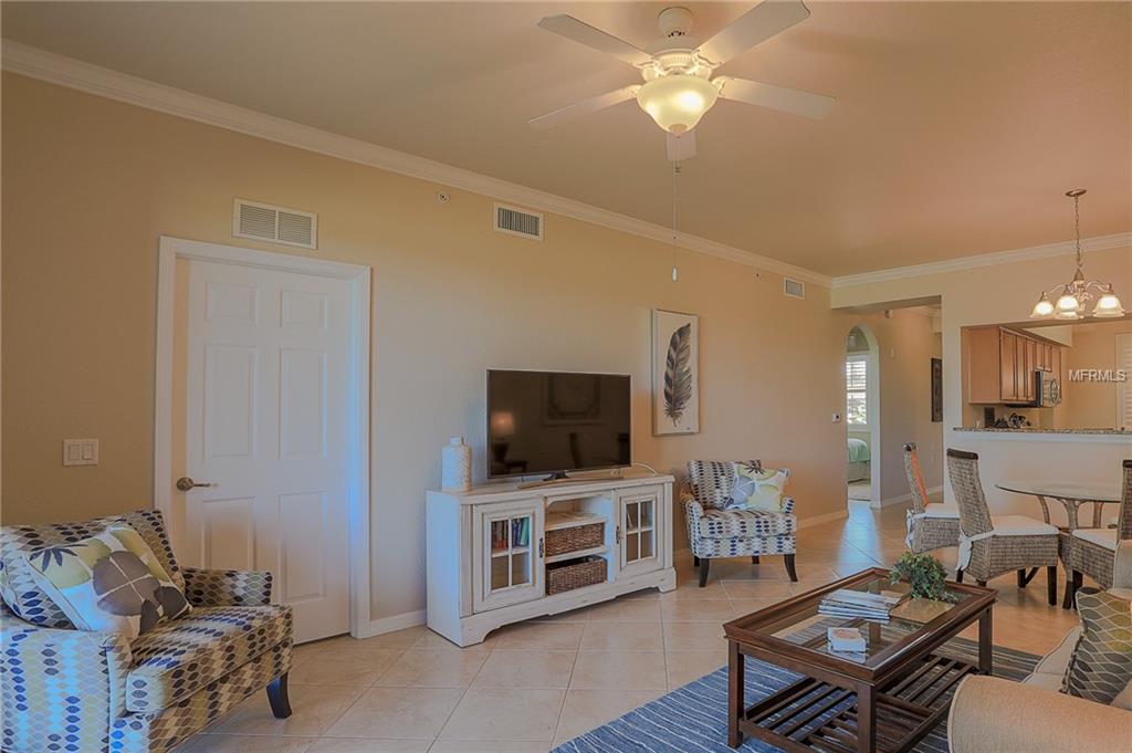 Home in BRADENTON — photo 3