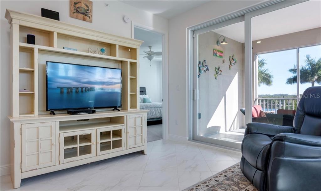 395 ARUBA CIR #203 — photo 11