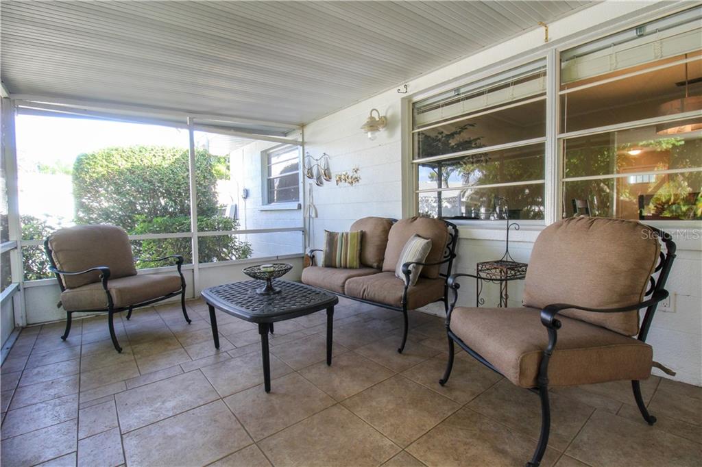 2806 TAUNTON DR W — photo 32