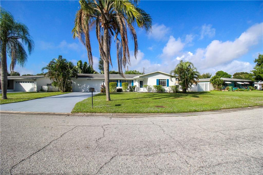 2806 TAUNTON DR W — photo 36