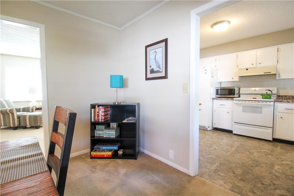 2806 TAUNTON DR W — photo 15