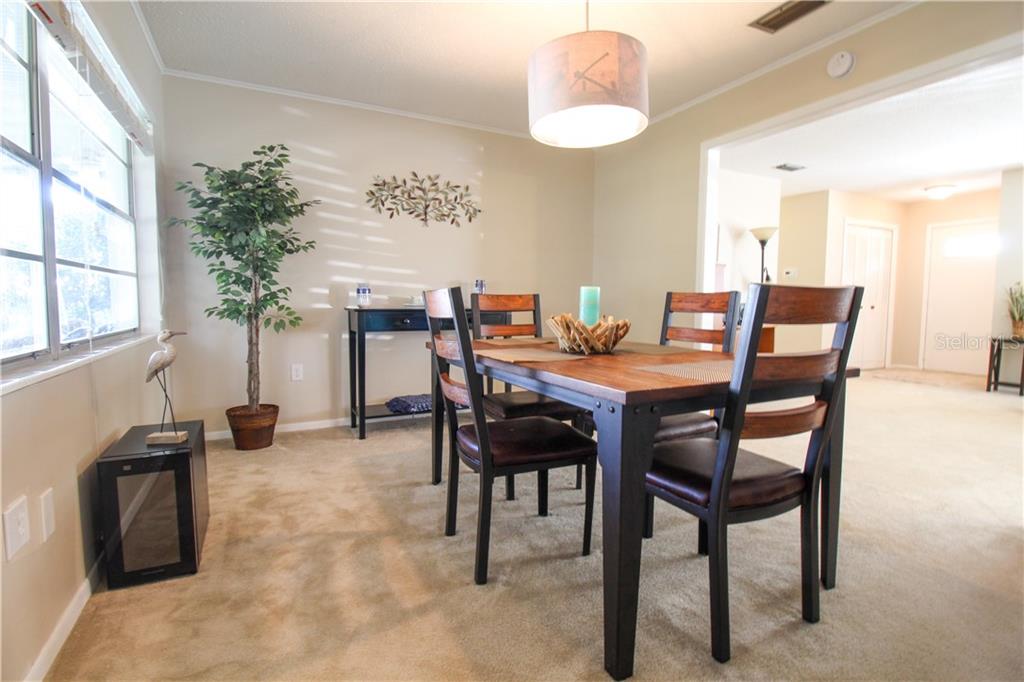 2806 TAUNTON DR W — photo 16