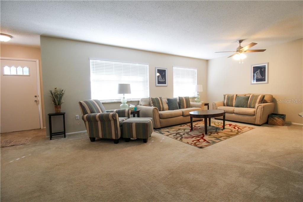 2806 TAUNTON DR W — photo 8