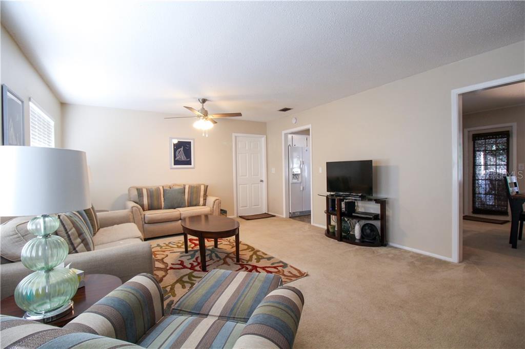 2806 TAUNTON DR W — photo 7
