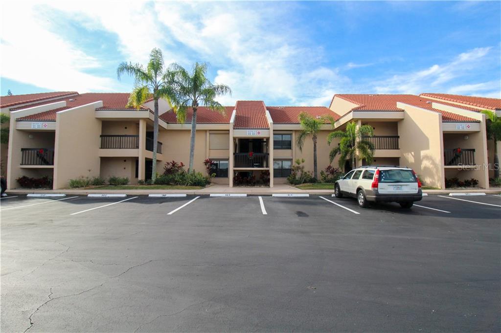 3256 WHITE IBIS CT #27 — photo 2