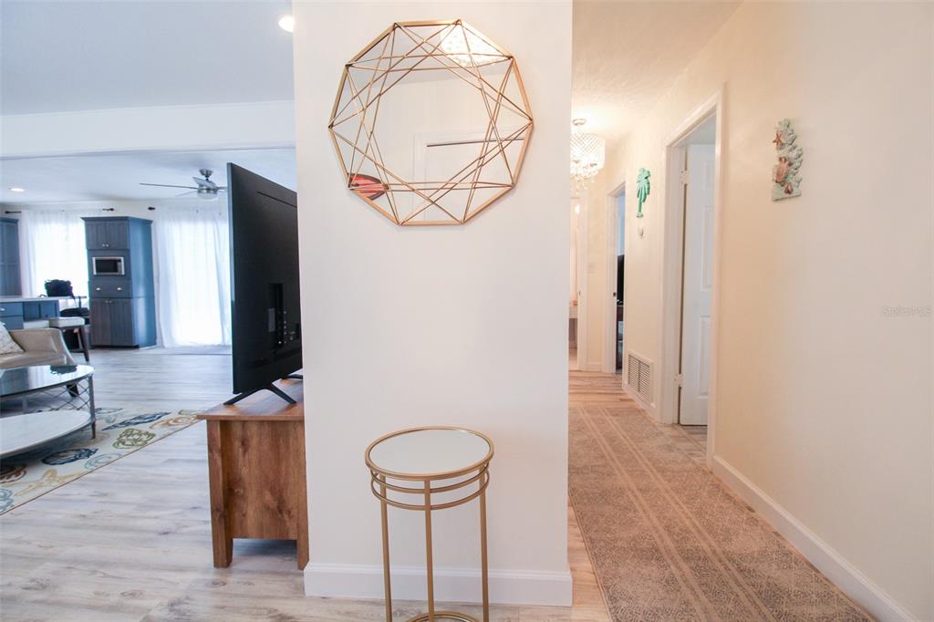 2232 PINE TER — photo 4