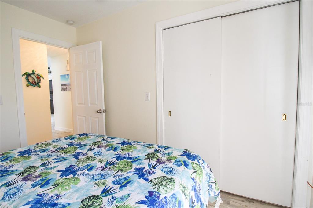2232 PINE TER — photo 33