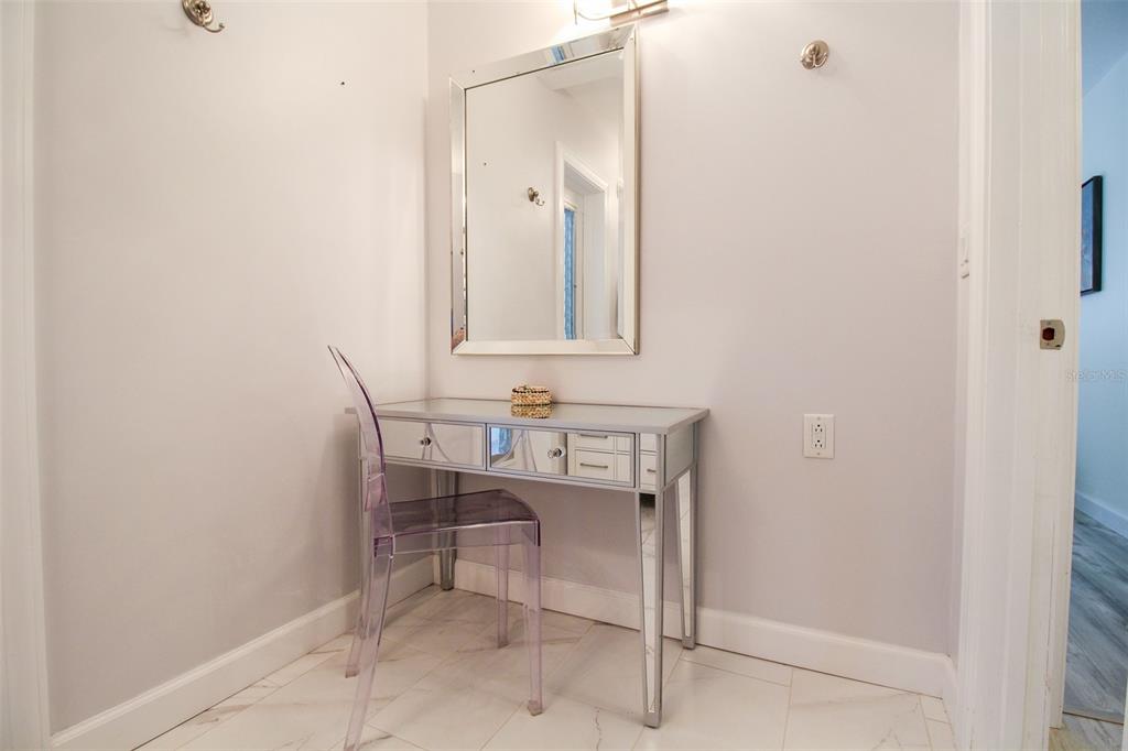 2232 PINE TER — photo 35