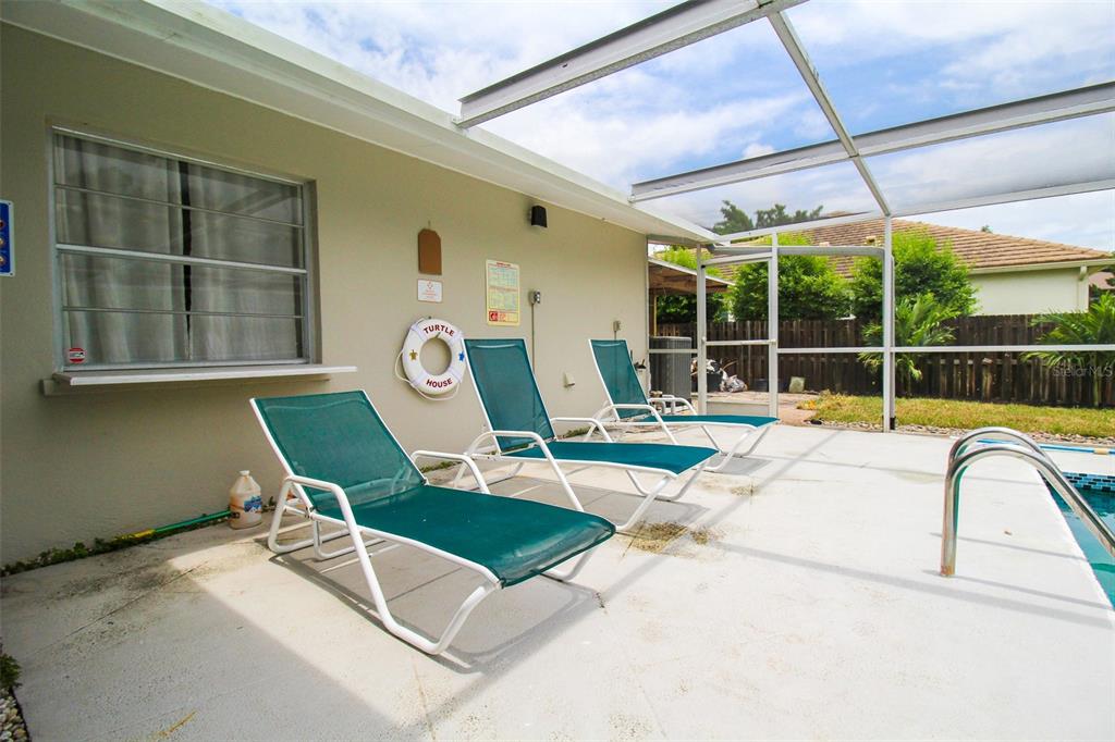2232 PINE TER — photo 43