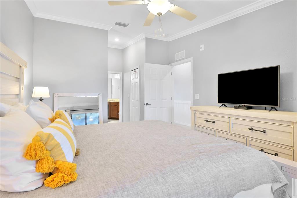 5634 PALMER CIR #203 — photo 4