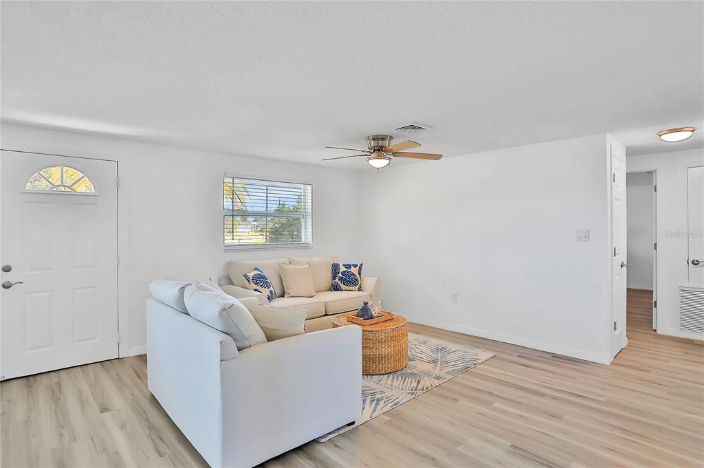 161 EASTON DR NW — photo 17