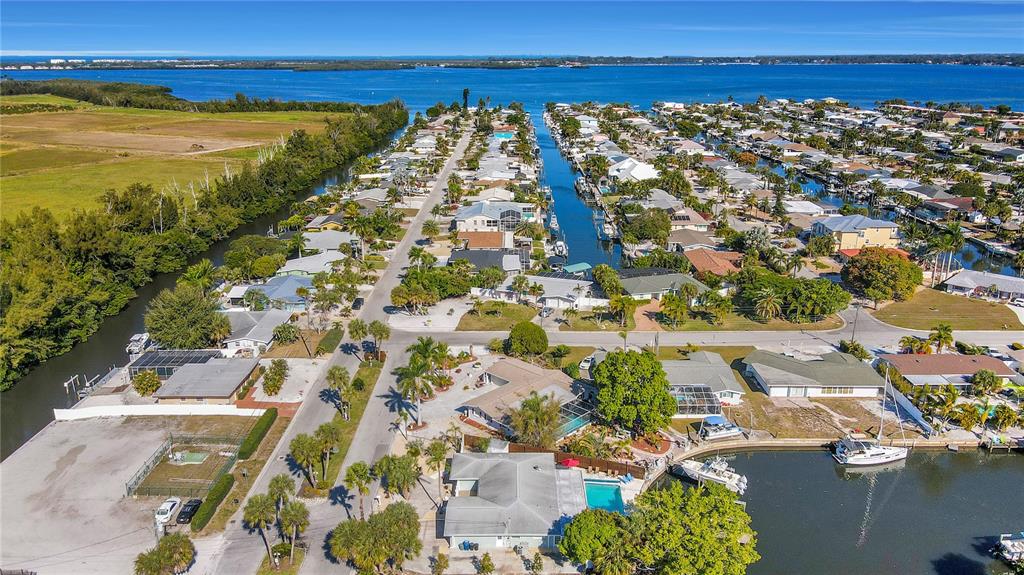 4315 ROYAL PALM DR — photo 4