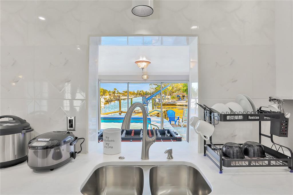 4315 ROYAL PALM DR — photo 10