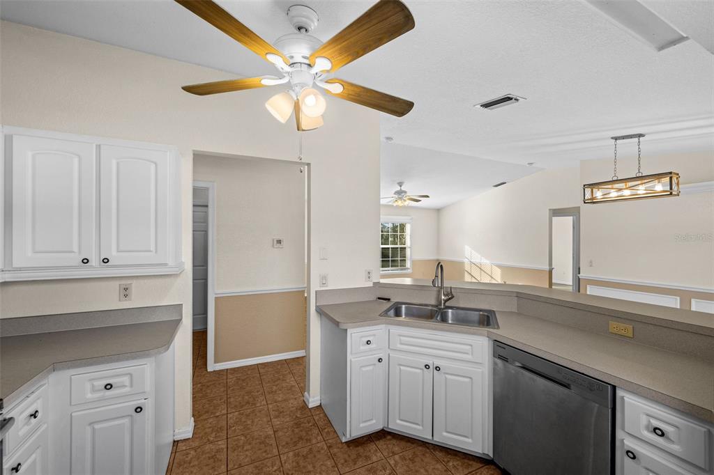 1340 PAPILLON ST — photo 12