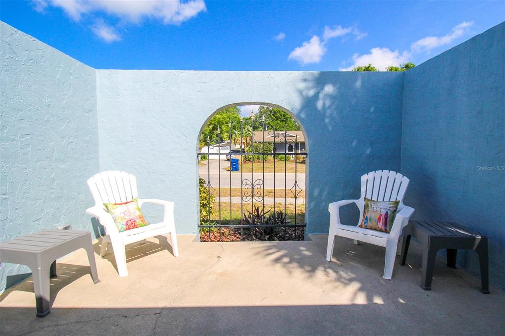 3852 GATEWOOD DR — photo 8