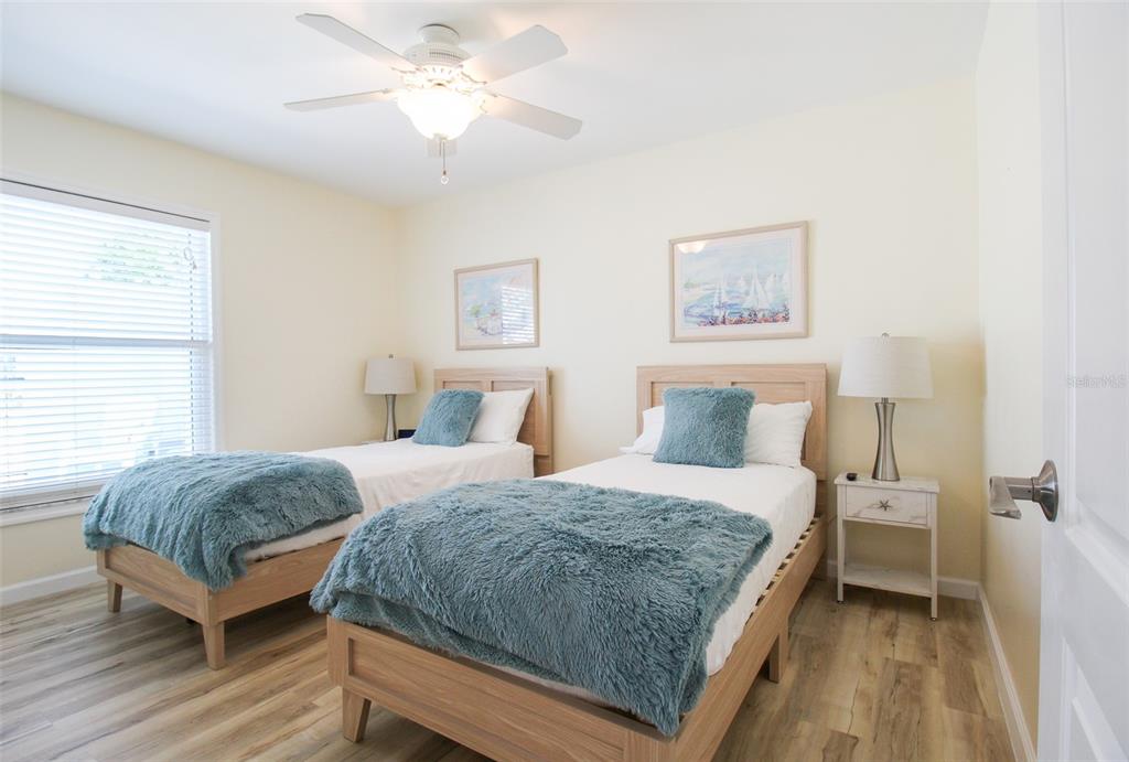 3852 GATEWOOD DR — photo 18