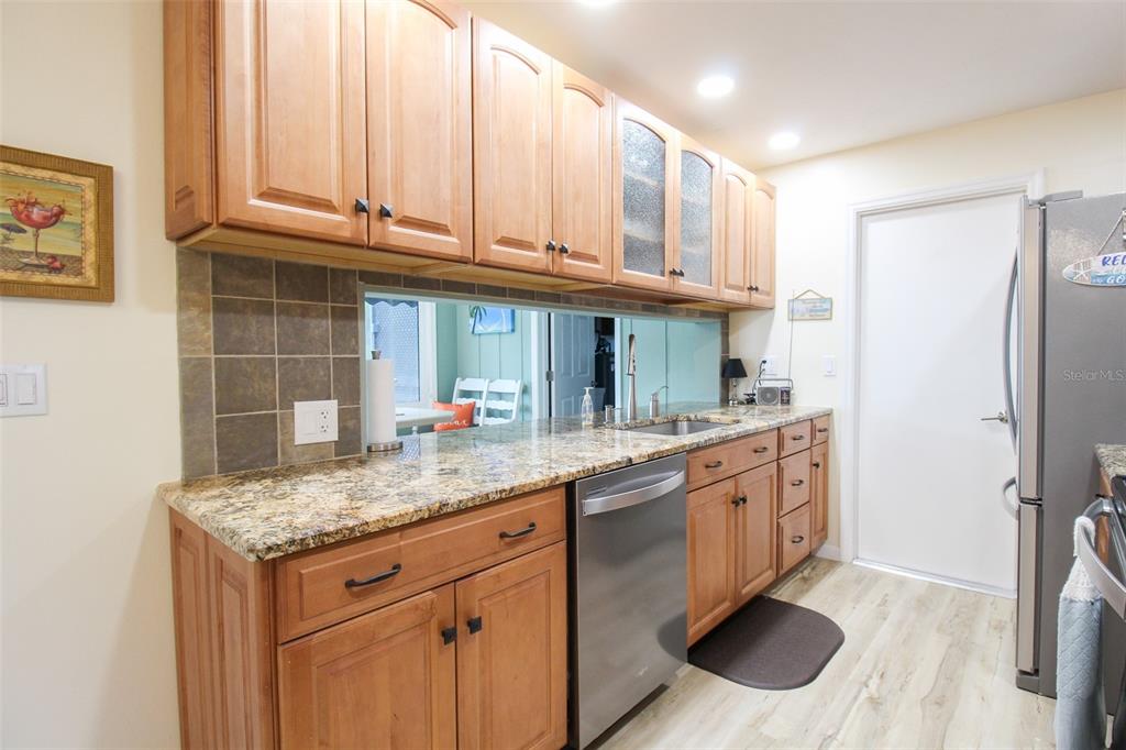 3852 GATEWOOD DR — photo 29
