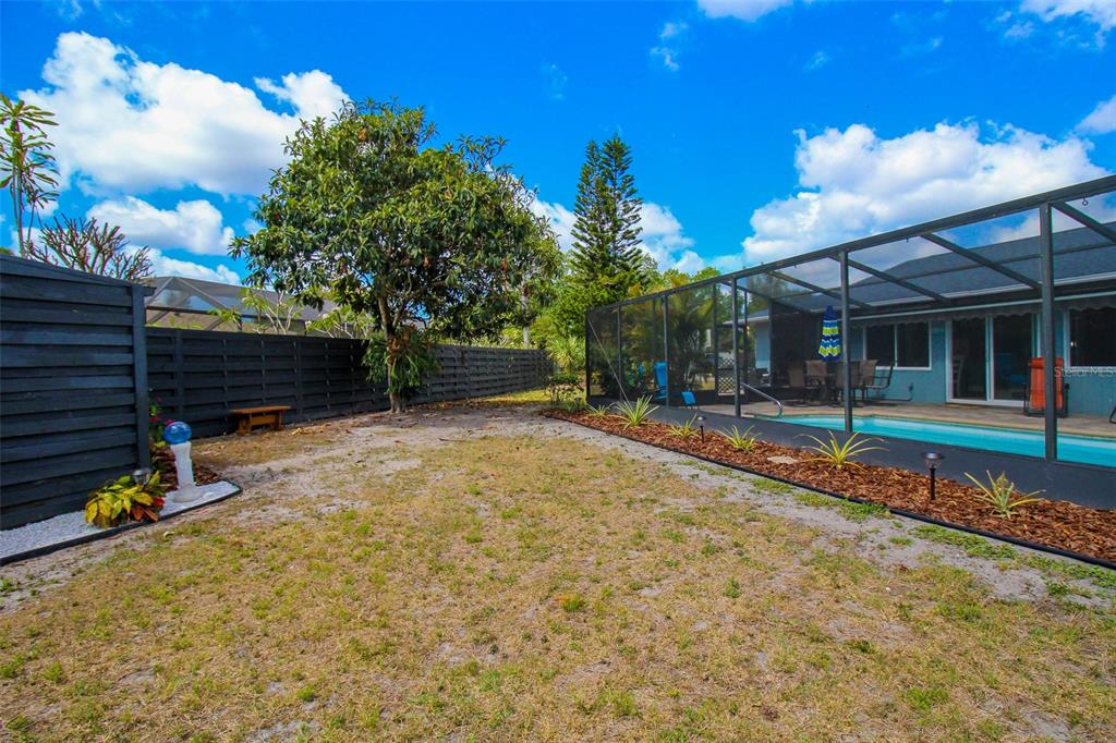 3852 GATEWOOD DR — photo 47
