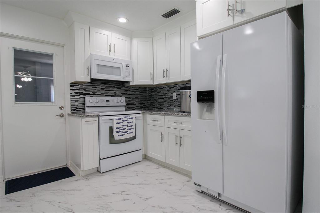 2521 BISMARK WAY — photo 14