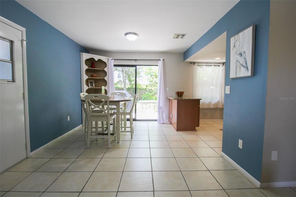 1116 ROYAL RD — photo 11