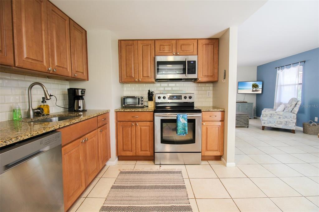 1116 ROYAL RD — photo 15
