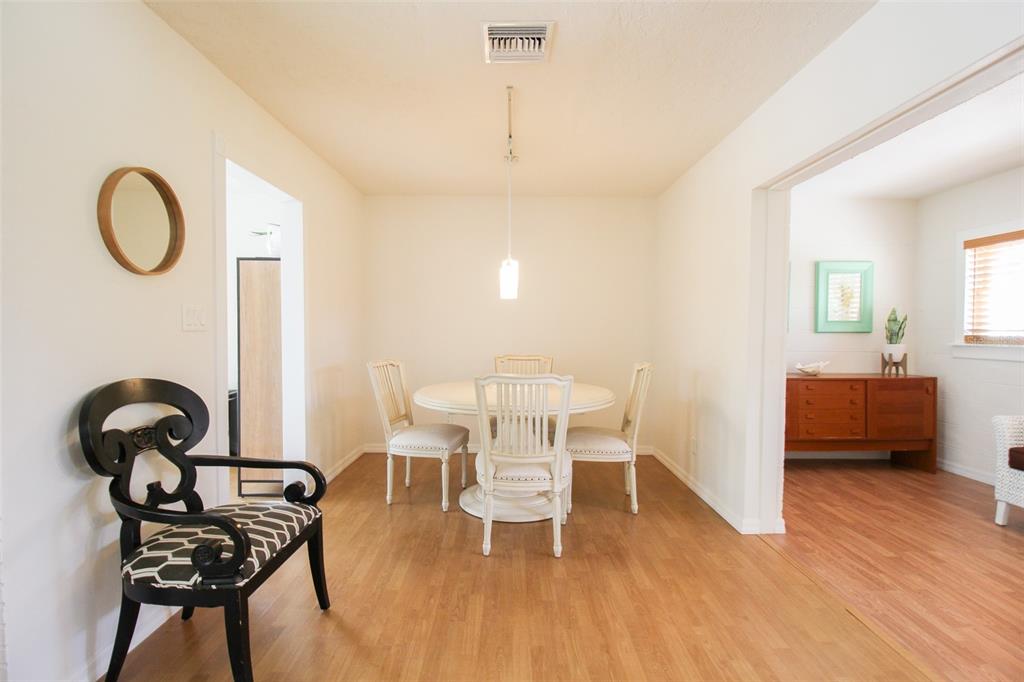 3223 ROWENA ST — photo 13