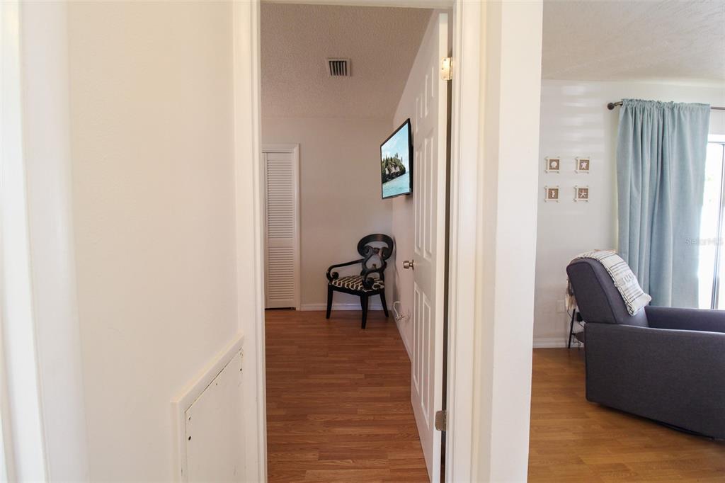 3223 ROWENA ST — photo 19