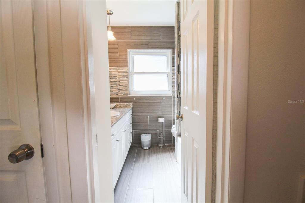 3223 ROWENA ST — photo 24