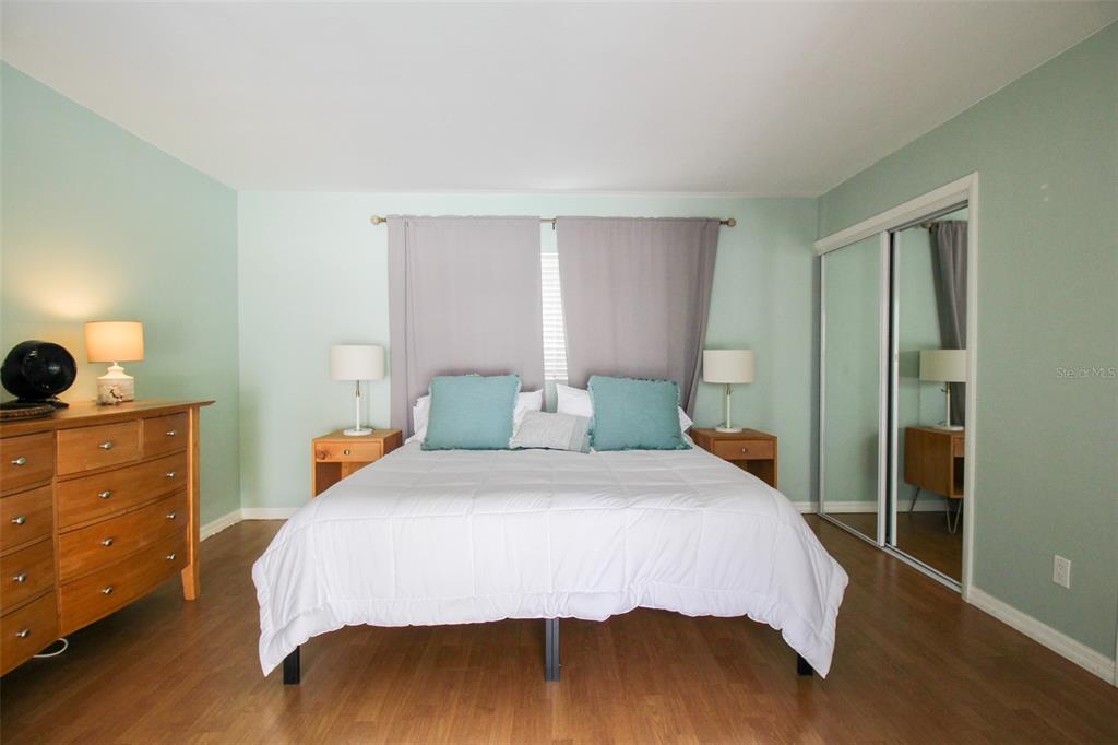 3223 ROWENA ST — photo 34