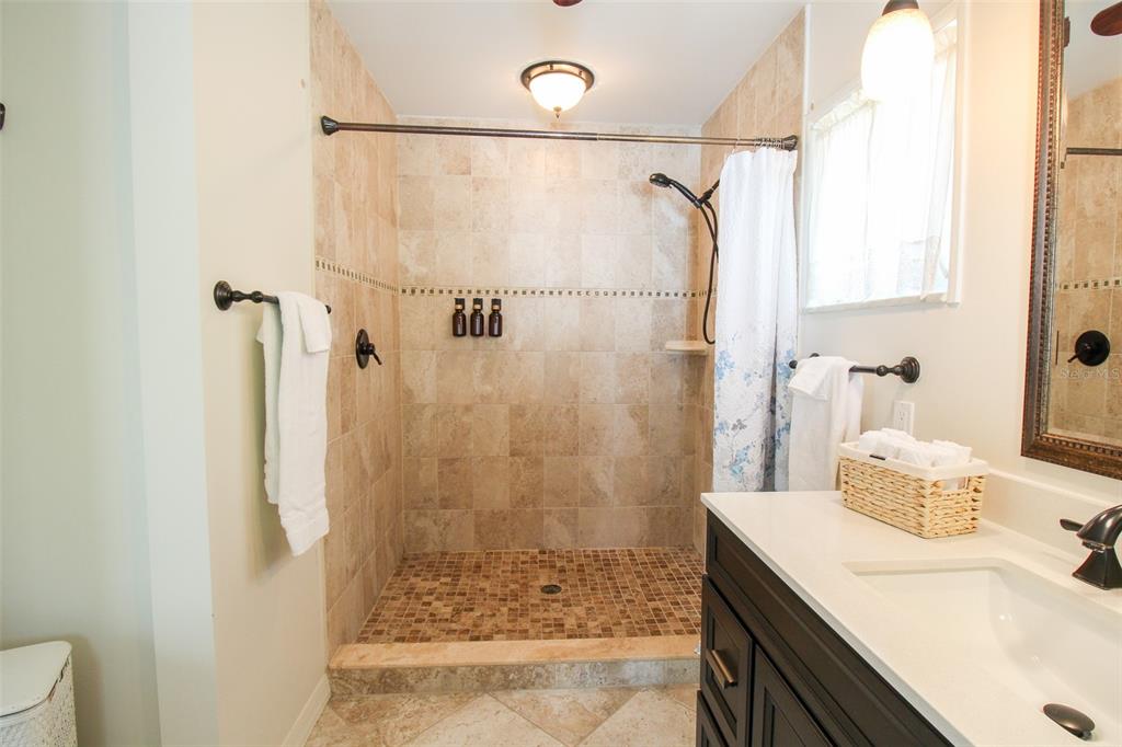 3223 ROWENA ST — photo 40