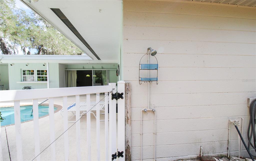3223 ROWENA ST — photo 51