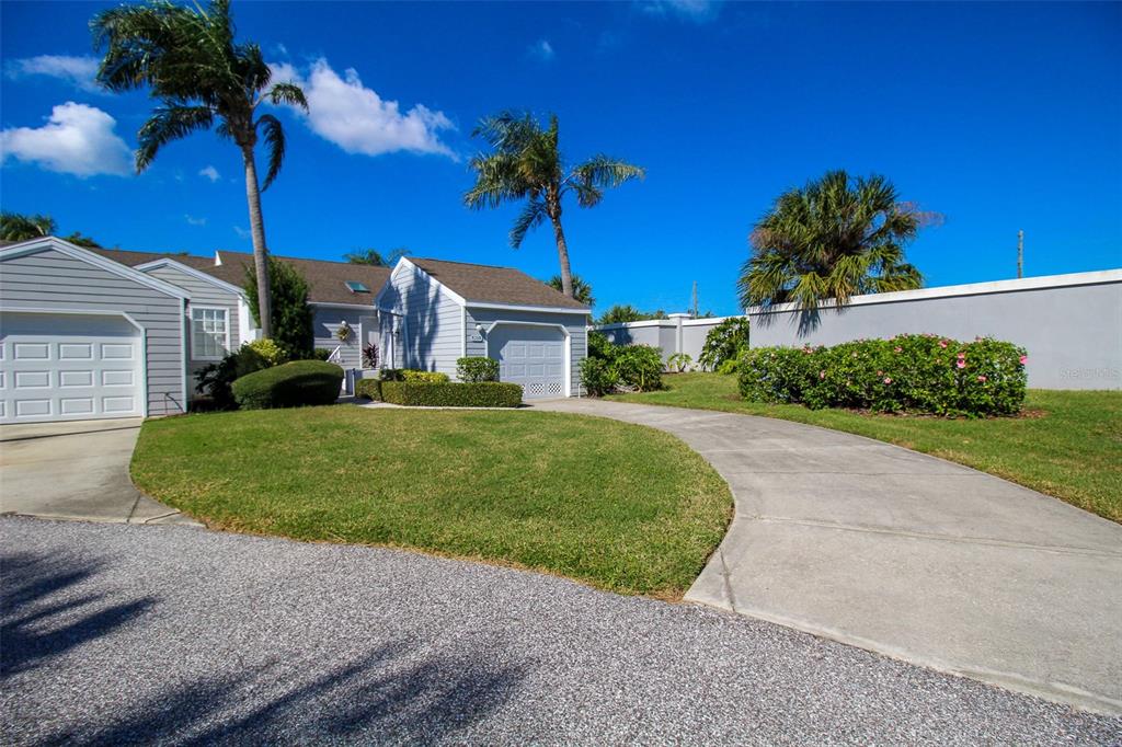 502 SANDERLING CIR — photo 11