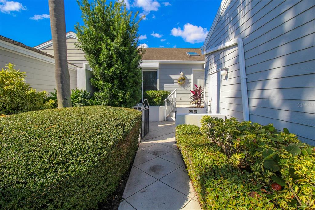 502 SANDERLING CIR — photo 13