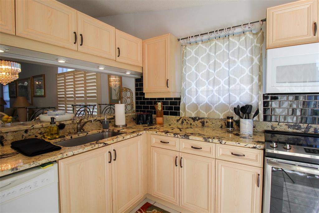 502 SANDERLING CIR — photo 17