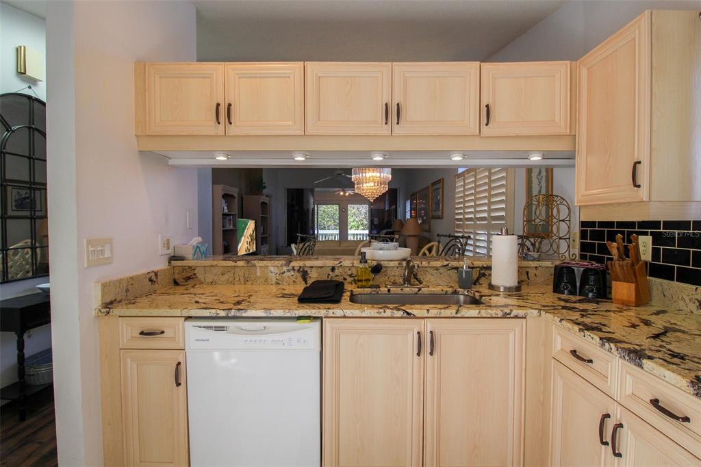 502 SANDERLING CIR — photo 20