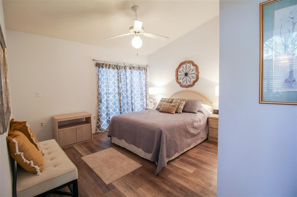 502 SANDERLING CIR — photo 25