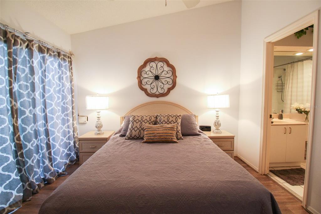 502 SANDERLING CIR — photo 26