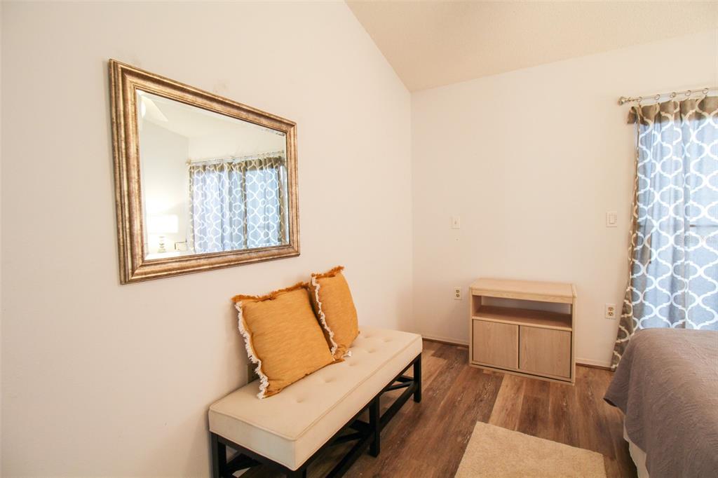 502 SANDERLING CIR — photo 29
