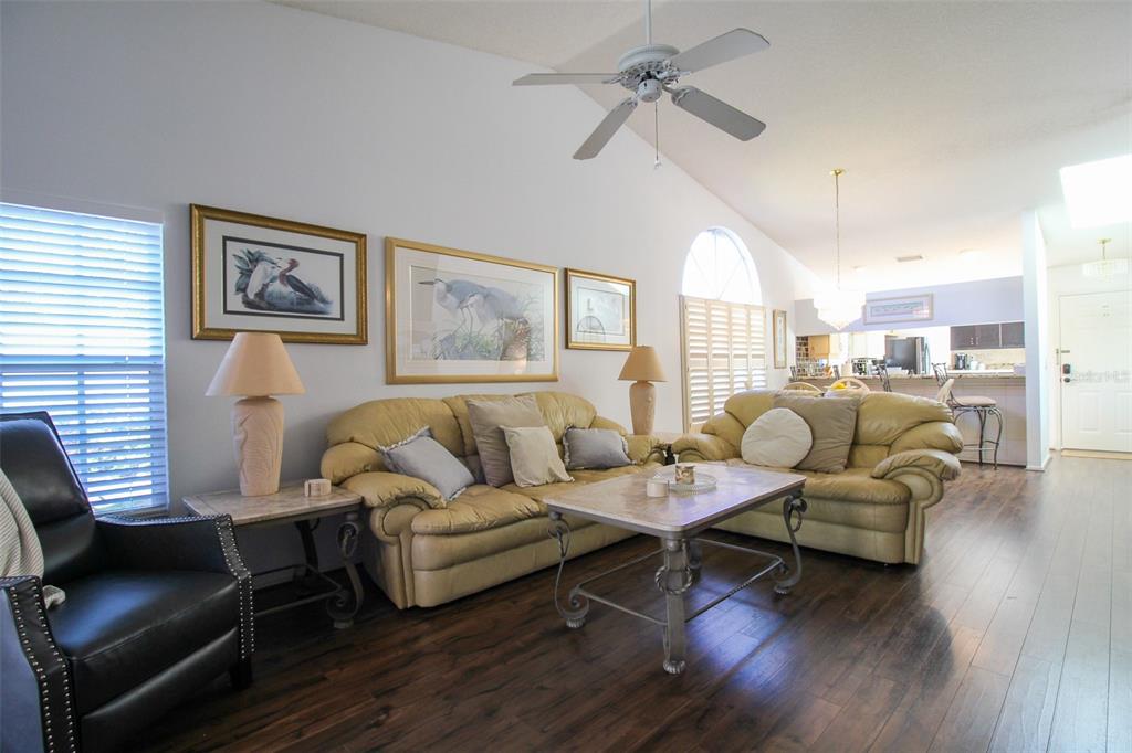 502 SANDERLING CIR — photo 32