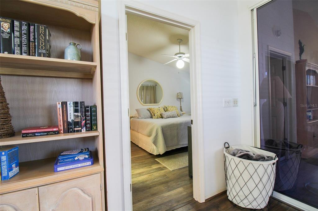 502 SANDERLING CIR — photo 34