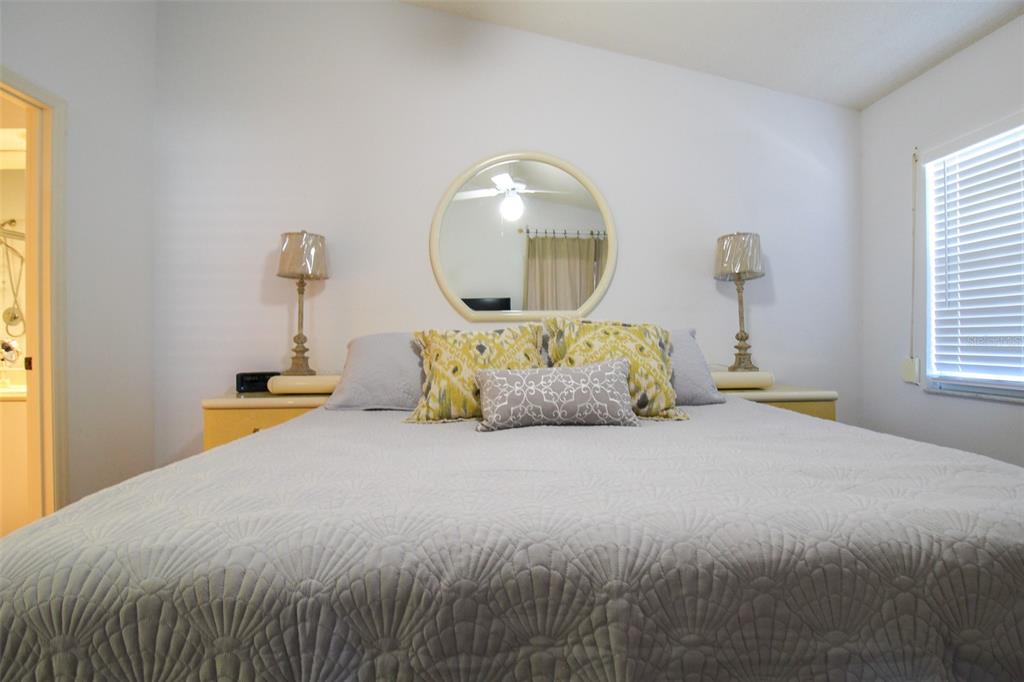 502 SANDERLING CIR — photo 36