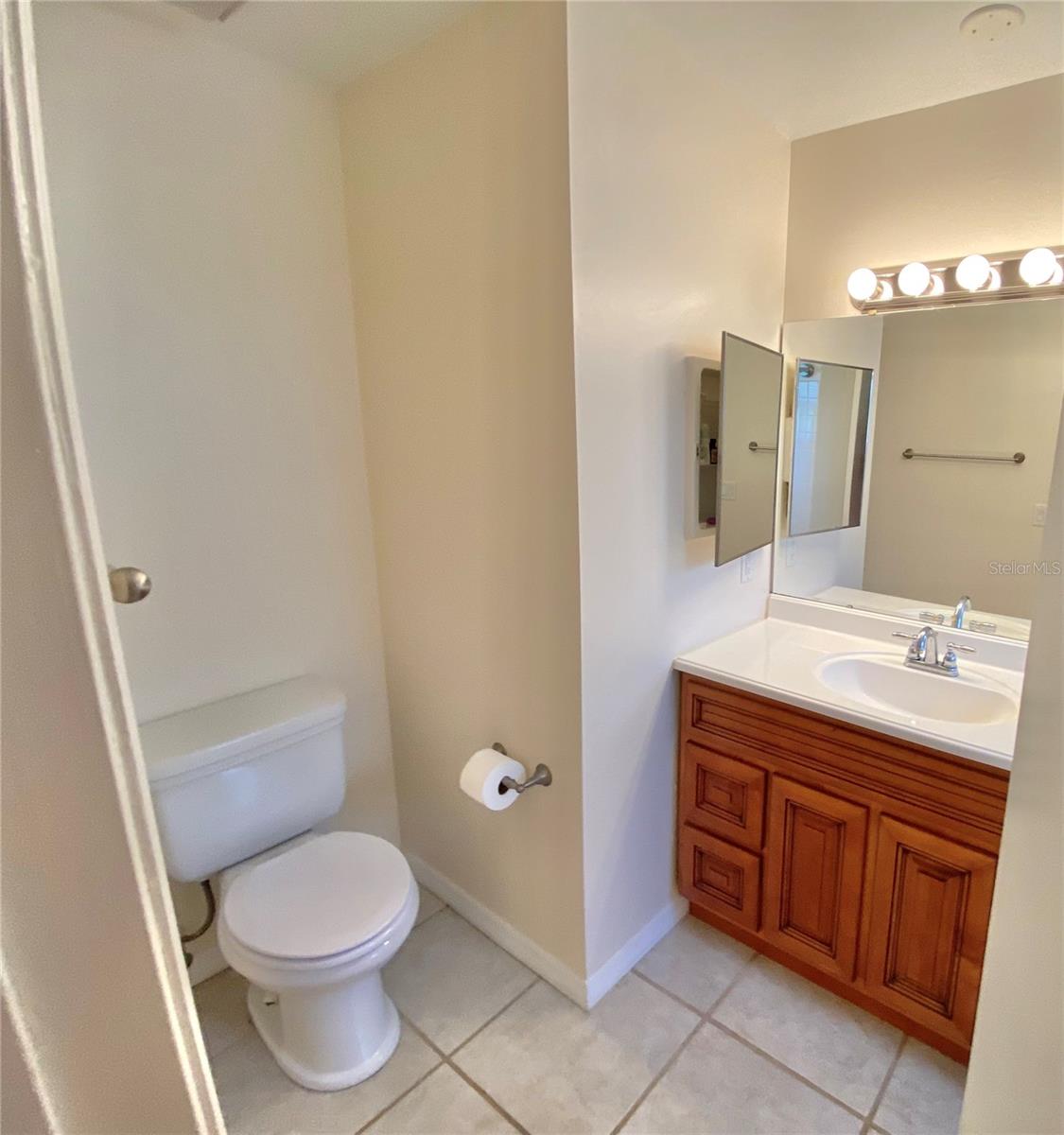 10401 LARISSA ST — photo 8