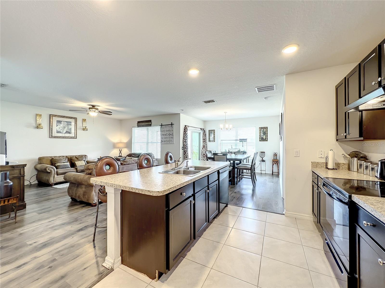 10547 BURLWOOD DR — photo 14