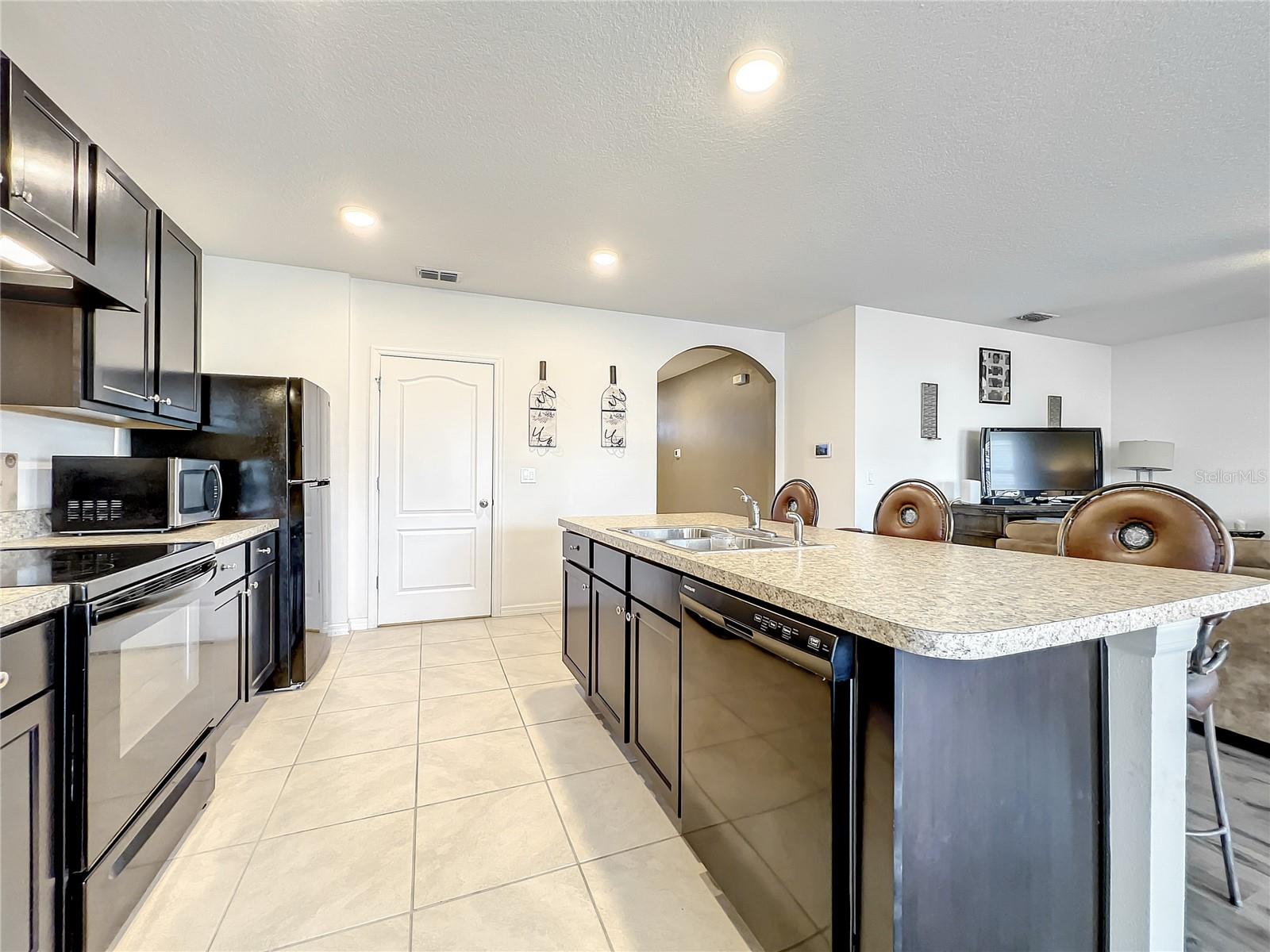 10547 BURLWOOD DR — photo 16