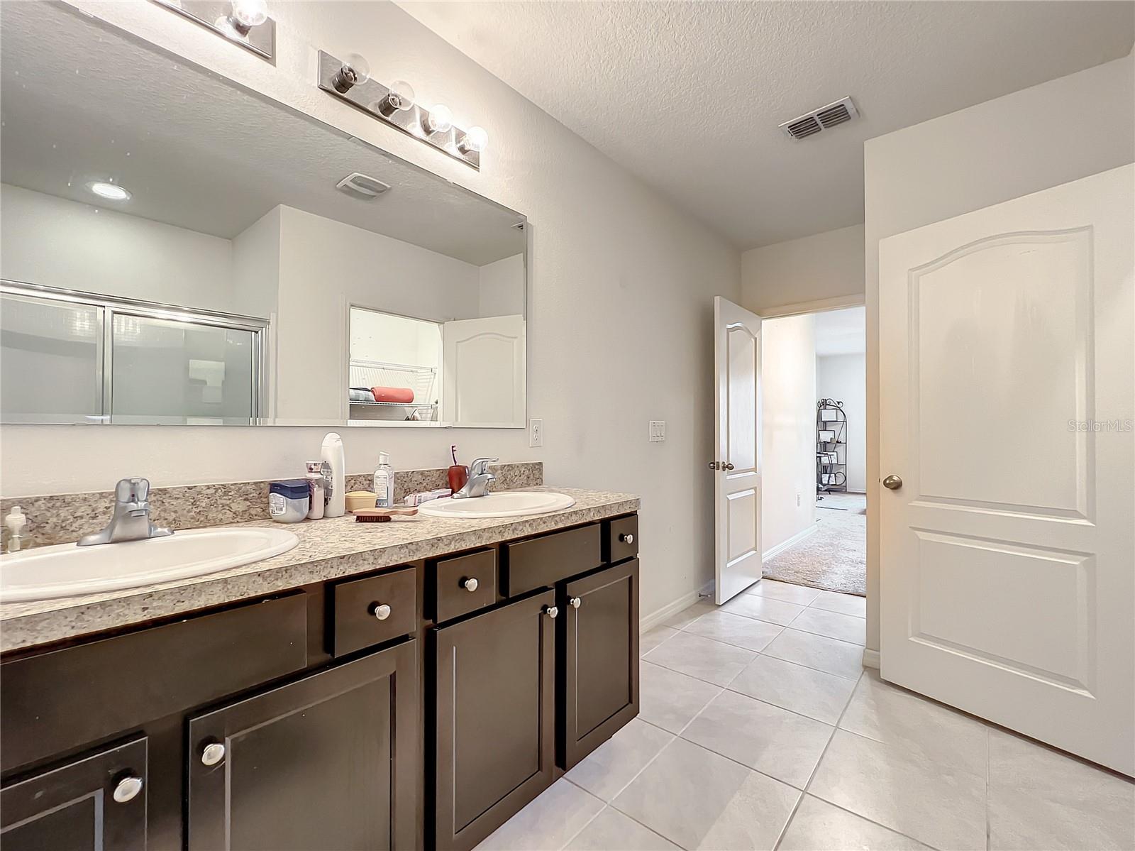 10547 BURLWOOD DR — photo 34