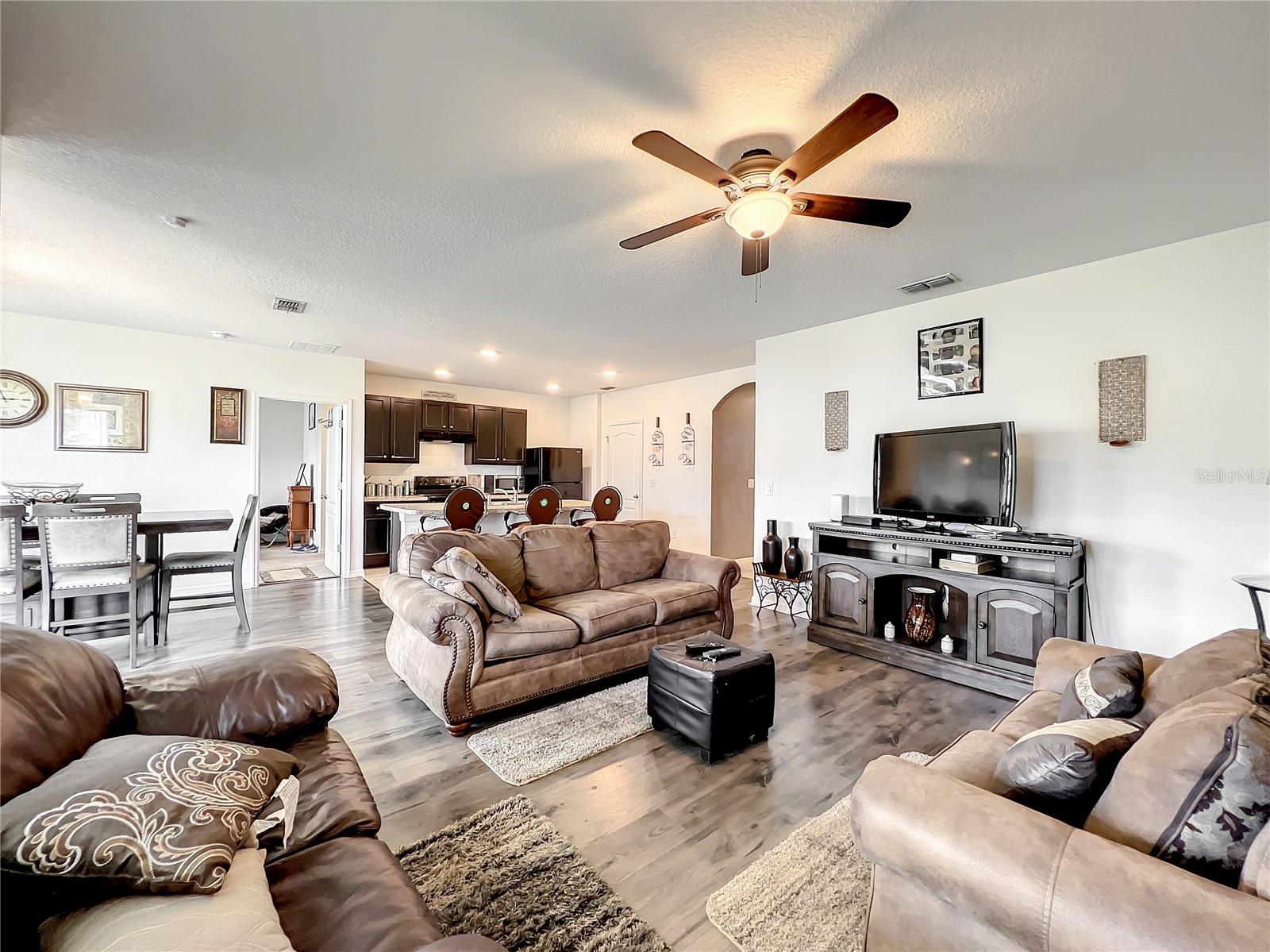 10547 BURLWOOD DR — photo 45