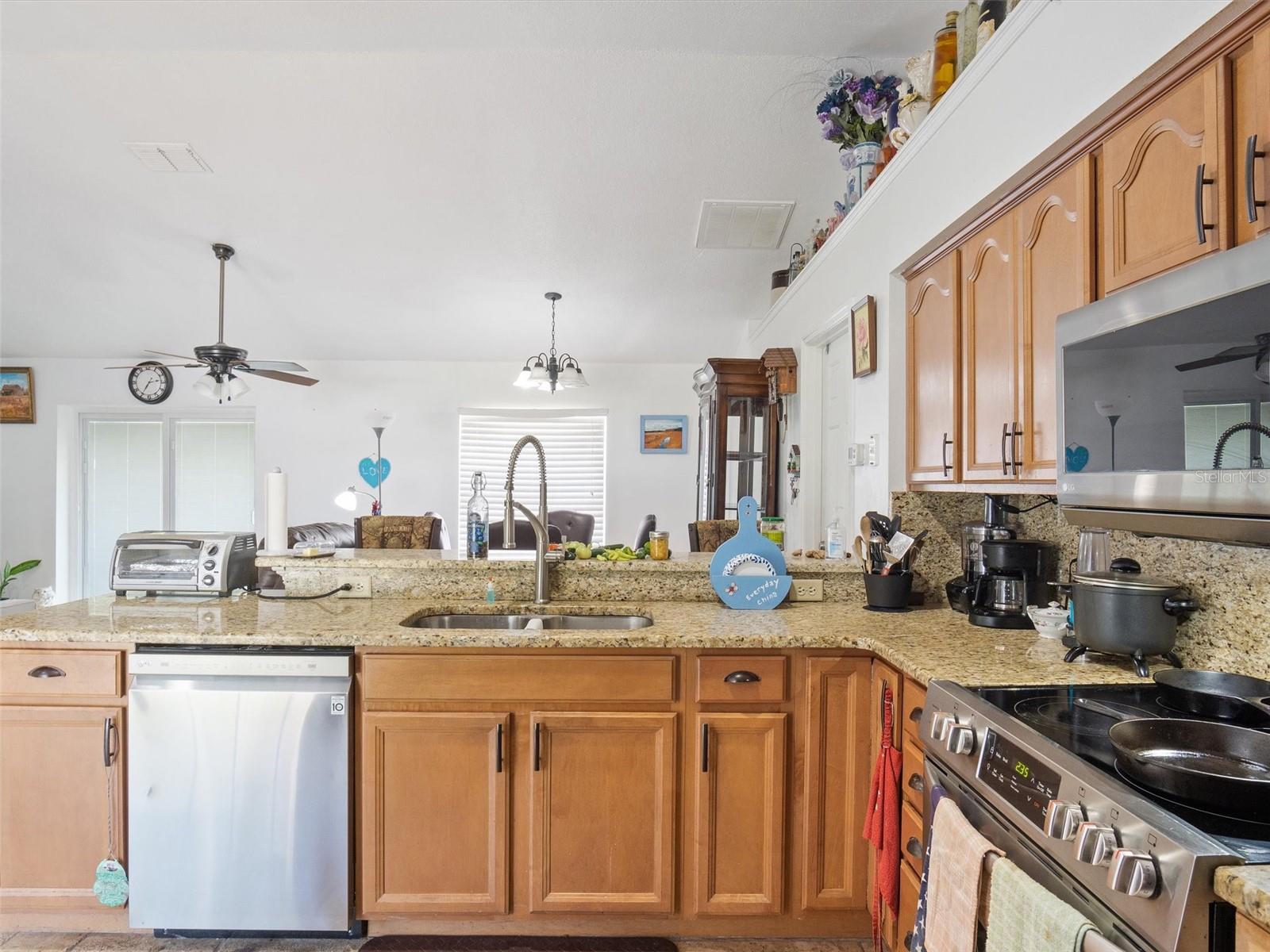 16290 SW 17TH AVE — photo 7