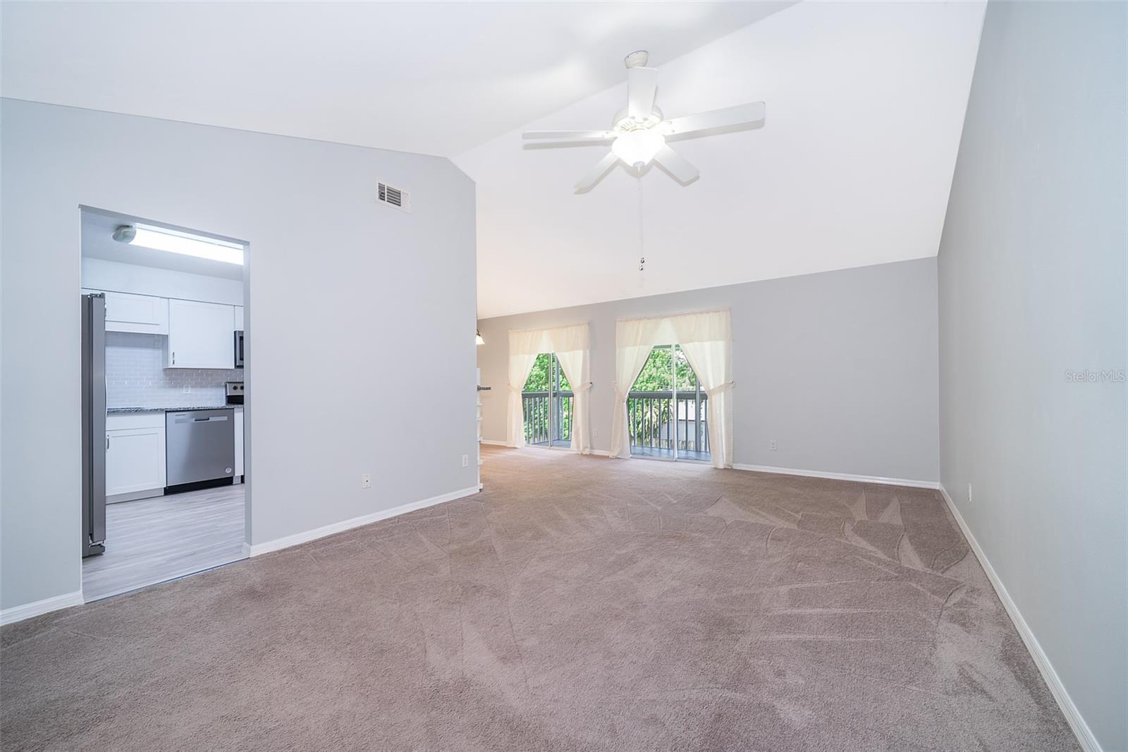 5301 WHITE CLIFF LN #1005 — photo 9
