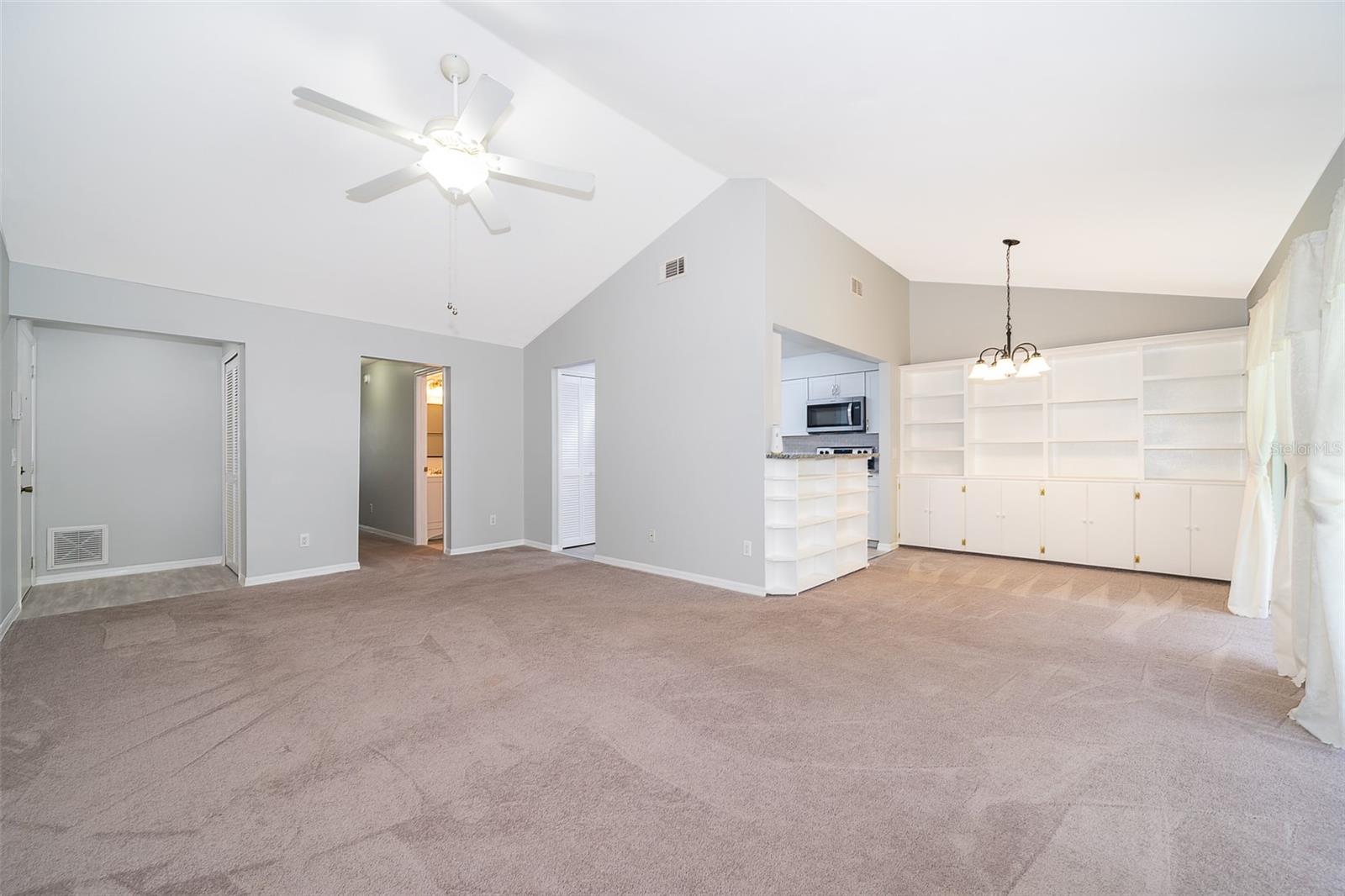 5301 WHITE CLIFF LN #1005 — photo 11
